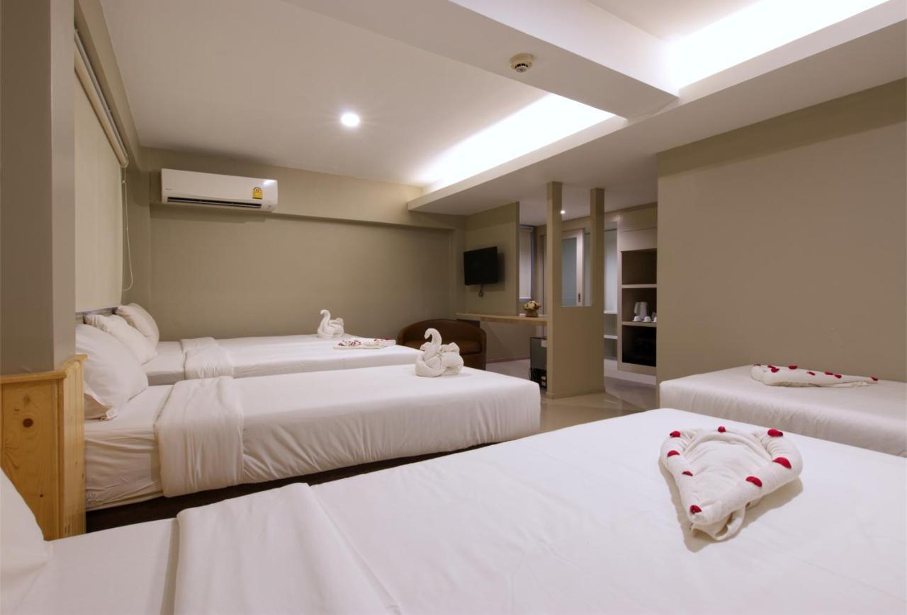 Grand Alpine Hotel Bangkok Esterno foto