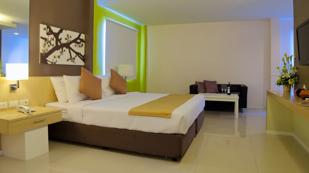 Grand Alpine Hotel Bangkok Esterno foto